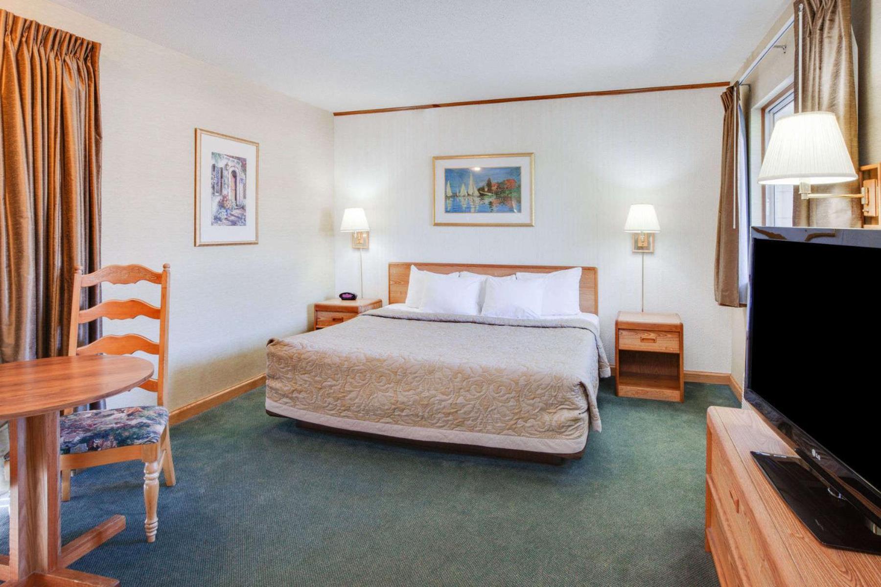 Super 8 Beachfront By Wyndham Mackinaw City, Mi Eksteriør billede